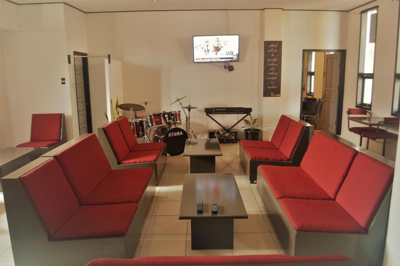 Reddoorz Near Jalan Sudirman Padang Hotel Exterior photo